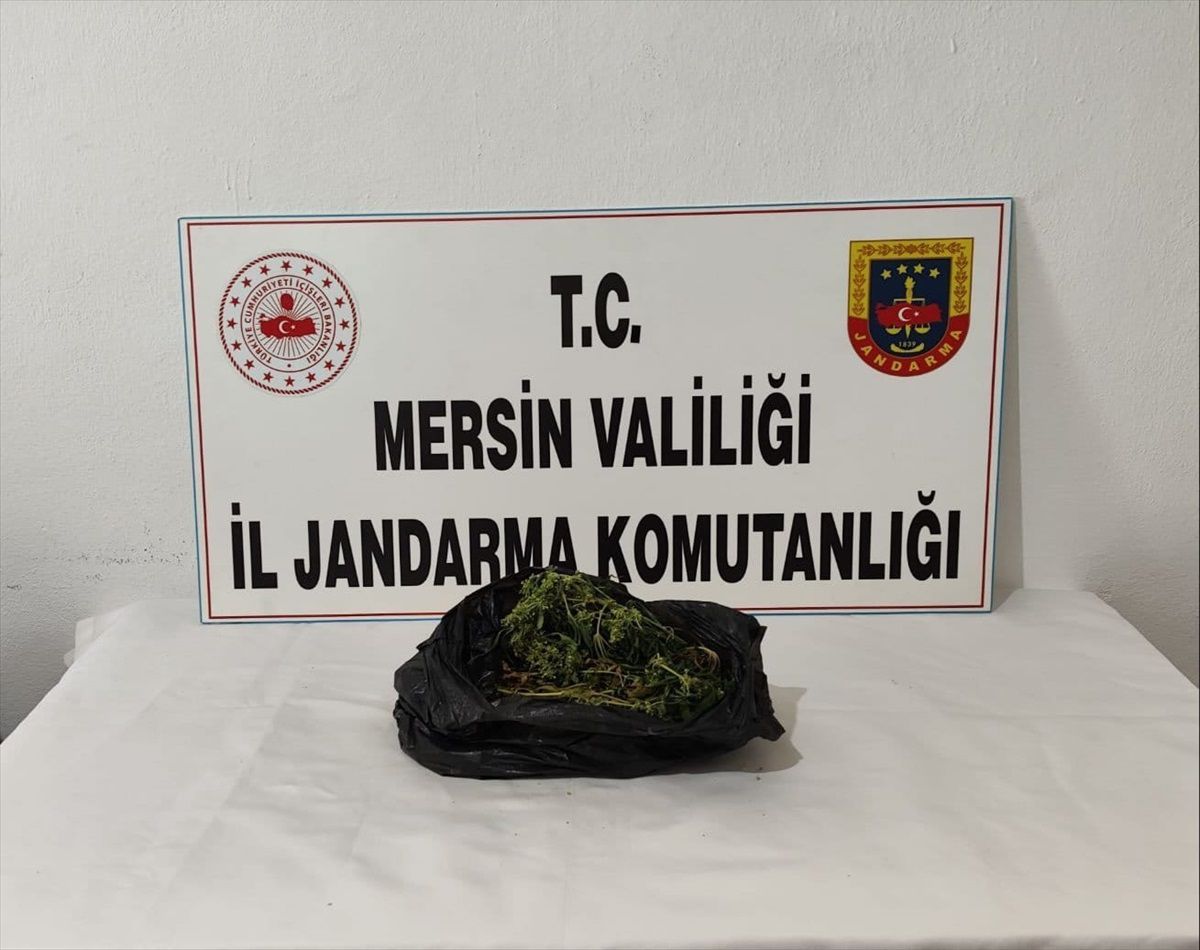 Mersin\'de Uyuşturucu Operasyonu: 4 Gözaltı