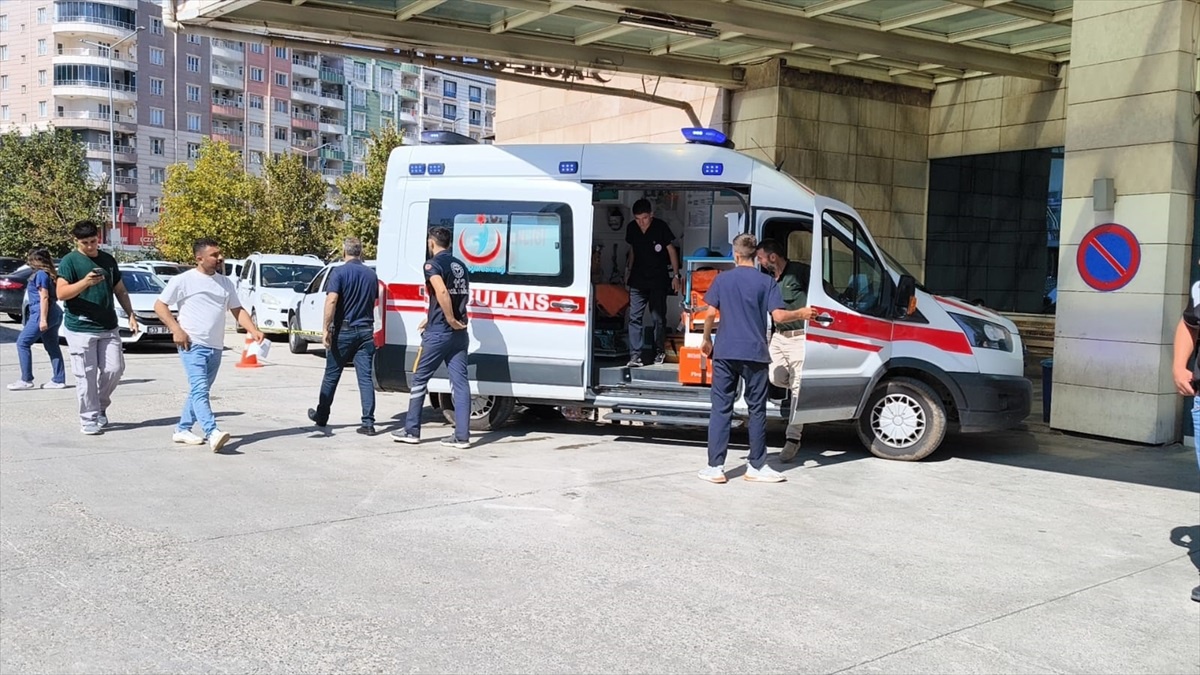 Siirt\'te Silahlı Kavga: 1 Yaralı, 2 Gözaltı