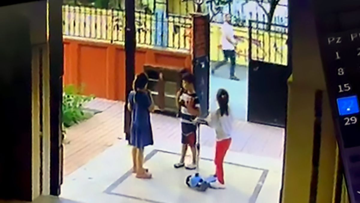 Adana\'da Çocuklara Gizemli Para Verme Olayı
