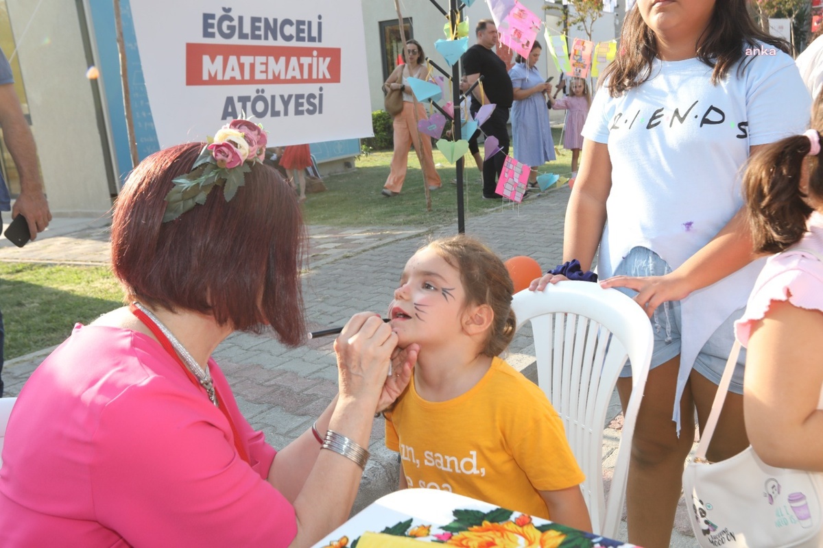 Bayraklı Belediyesi\'nden Sokak Şenliği