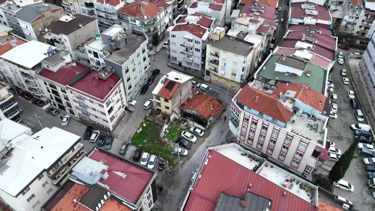 Buca Belediyesi, Kaçak Yapıları Yıkarak Yeni Yeşil Alanlar Oluşturdu