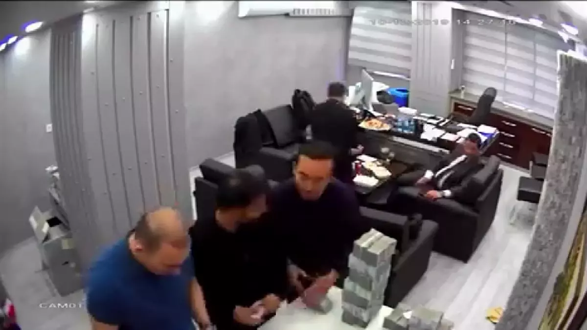 CHP\'de Para Sayma İddiası: Dava 29 Kasım\'a Ertelendi