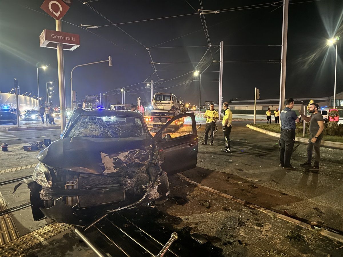 Kayseri\'de Trafik Kazası: 5 Yaralı