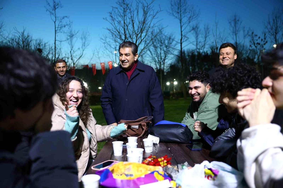 Esenler Belediyesi\'nden Öğrencilere Eğitim Destek Paketi