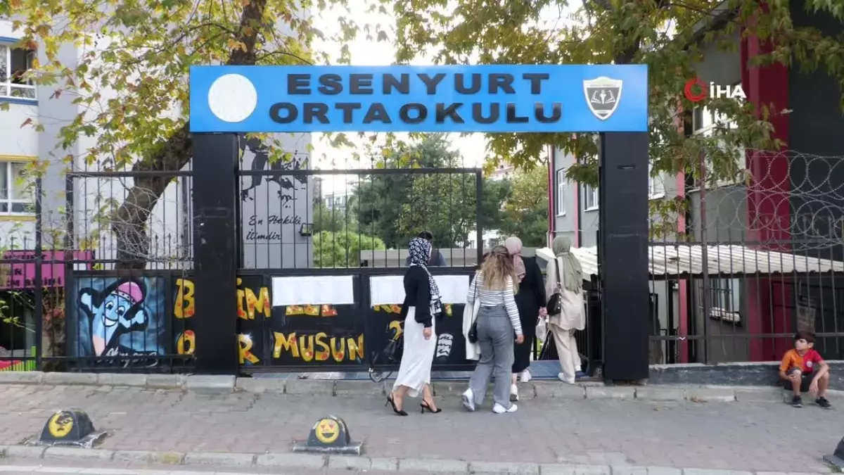 Esenyurt\'ta Okul Çevrelerinde Zabıta Denetimleri İş Başında