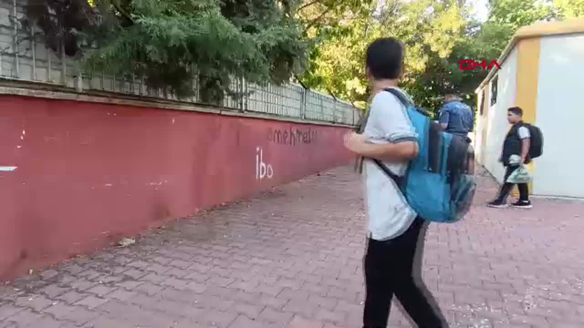 Gaziantep\'te Öğrenci Kavgası: Bir Öğrenci Bıçaklandı
