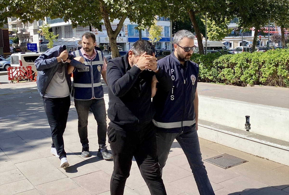 Kırşehir\'de 15 Düzensiz Göçmen Yakalandı