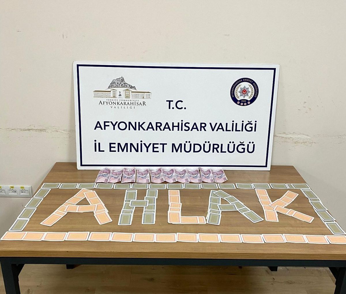 Afyonkarahisar\'da Kumar Baskını