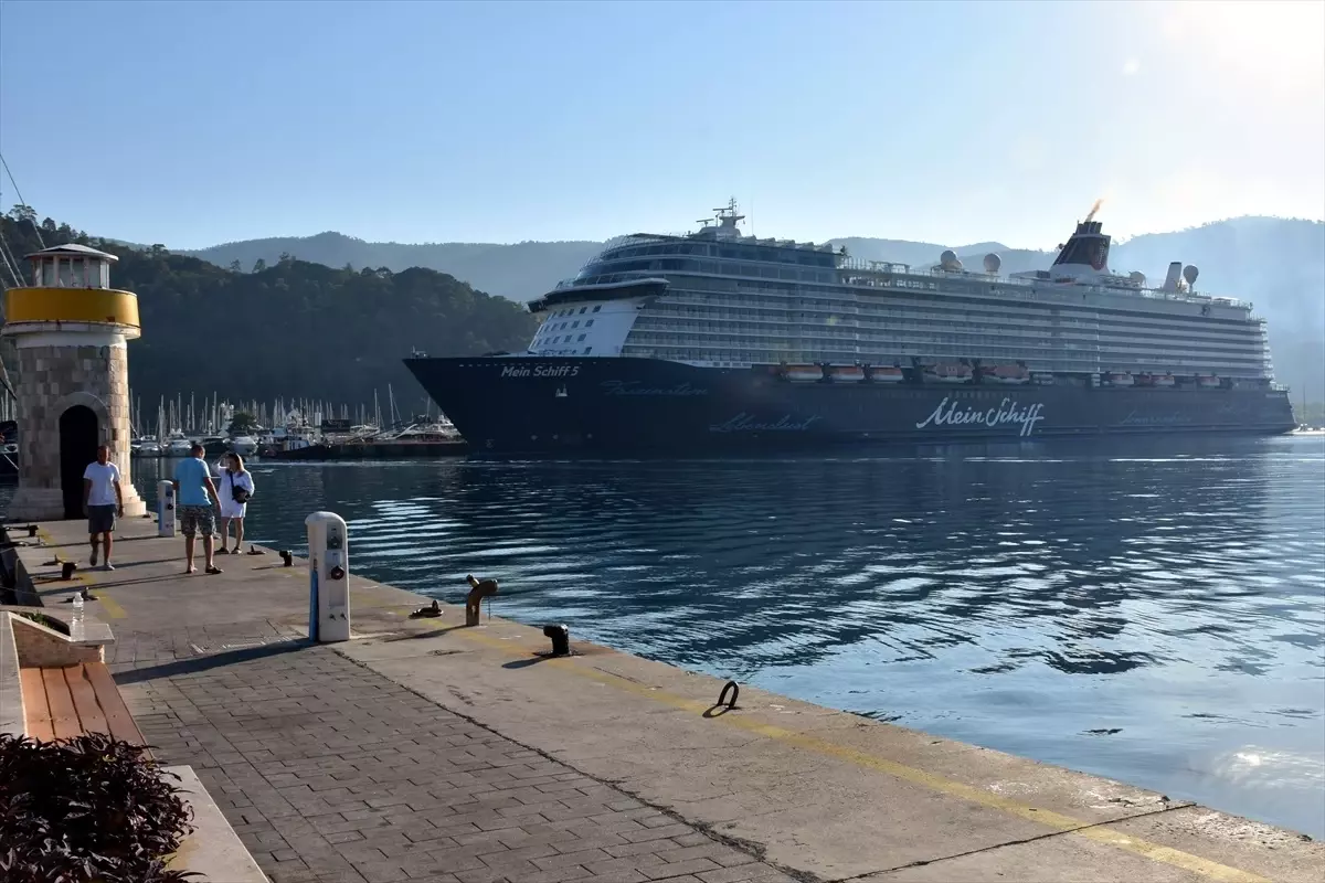 Mein Schiff 5 Marmaris\'te