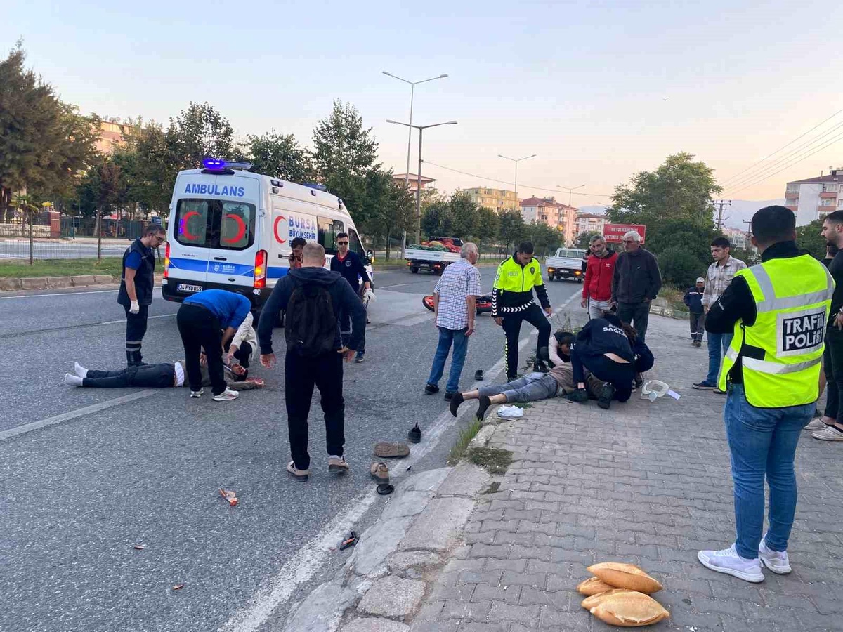 Bursa\'da Motosiklet Yaya Çarptı