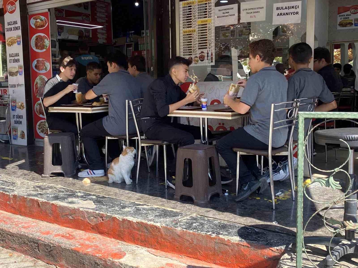 Eskişehir\'de Tavuk Döner Yoğunluğu