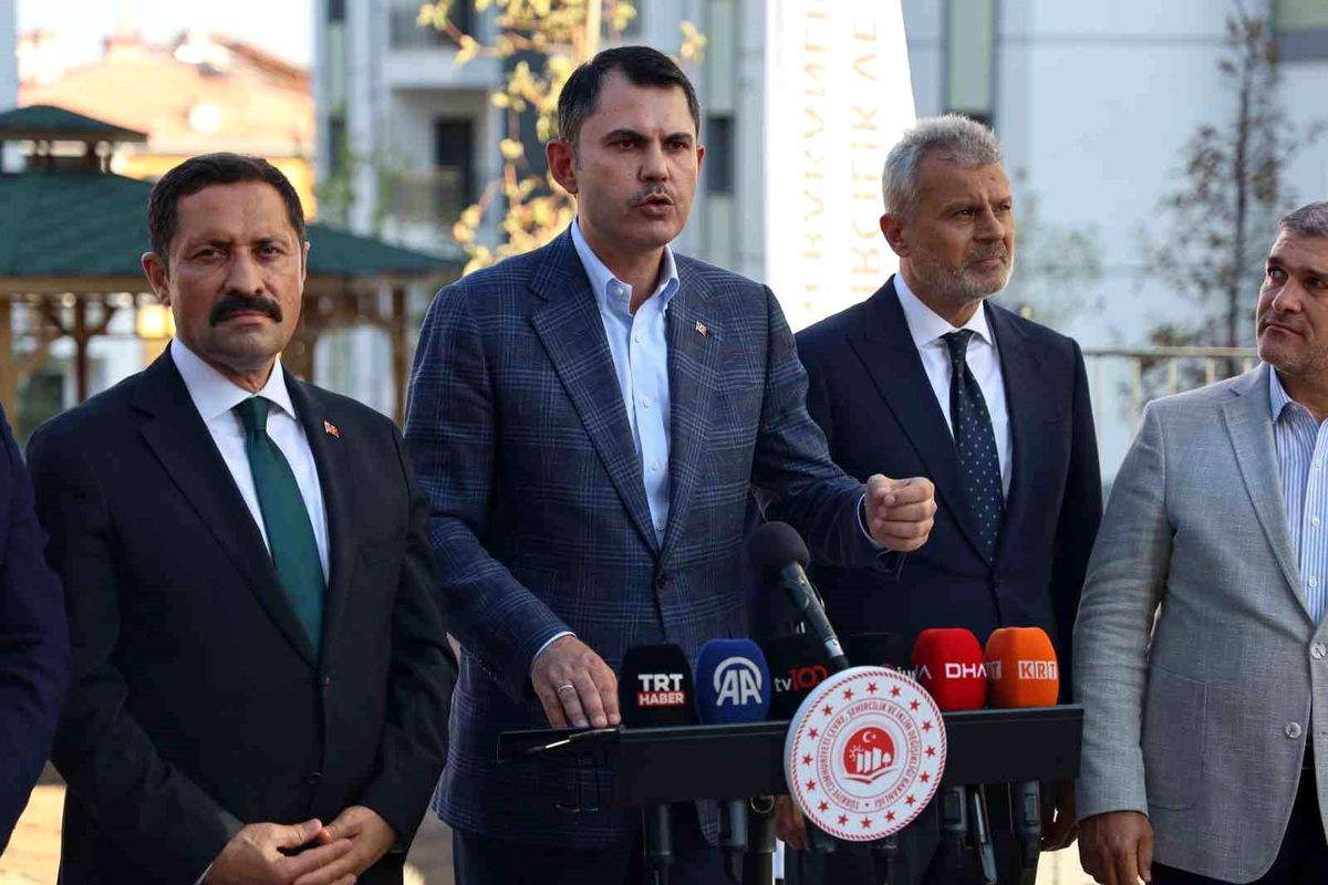 Bakan Kurum, Hatay\'da 200 Bin Konut Müjdesi Verdi