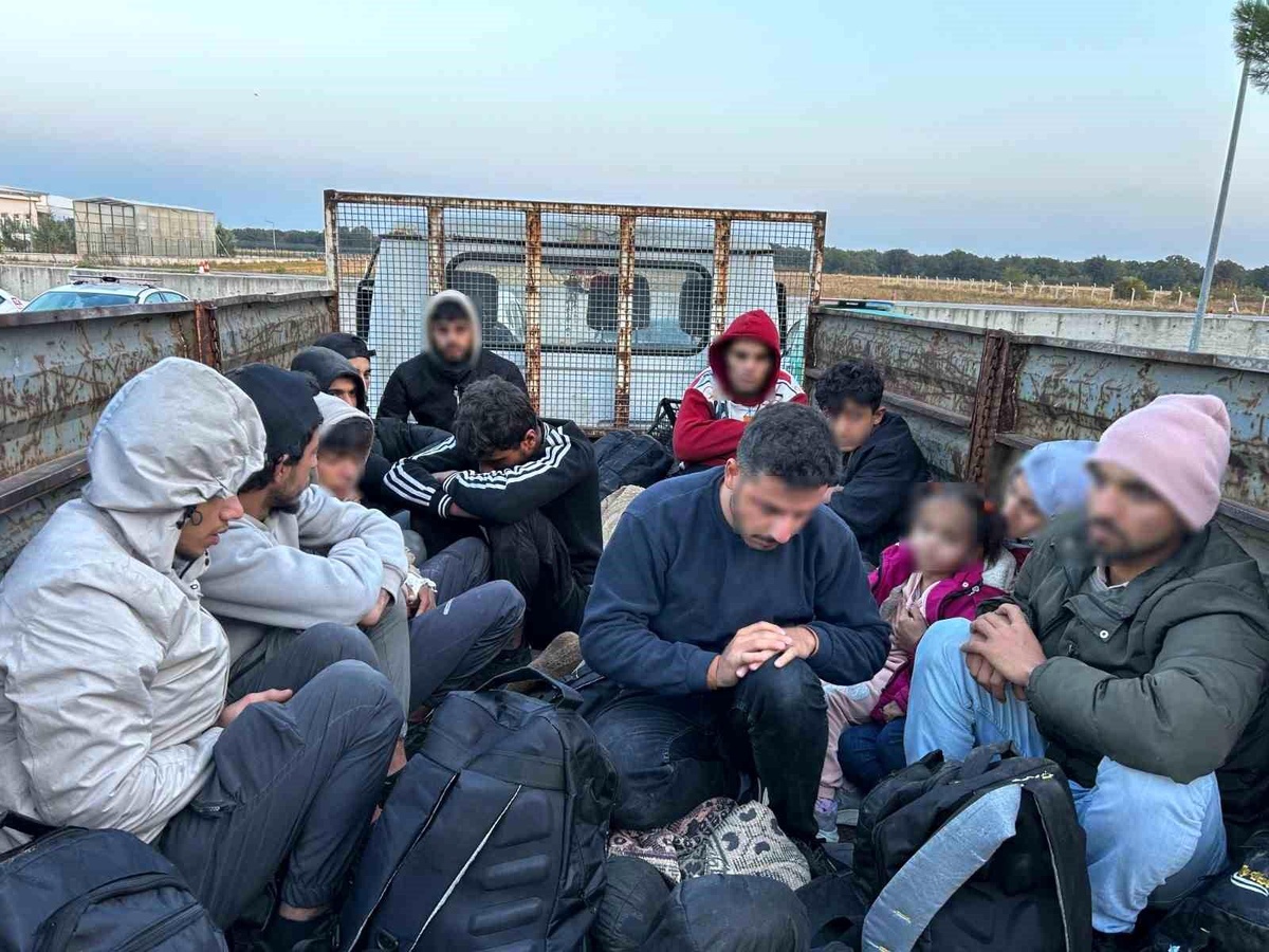 Kırklareli\'nde 13 Kaçak Göçmen Yakalandı