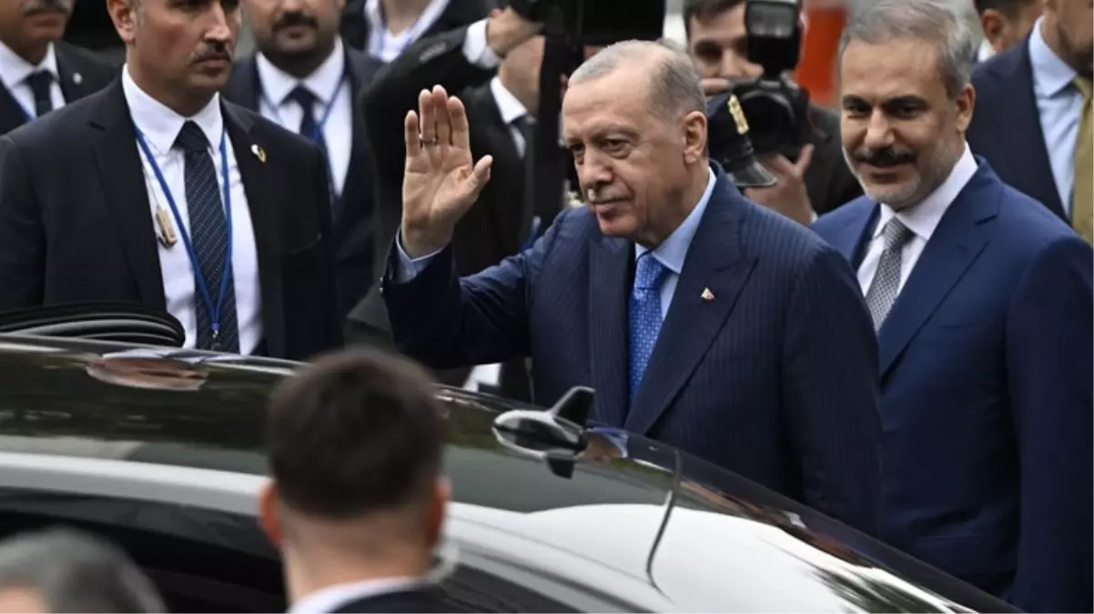 Erdoğan teğmenlerin \'Kılıçlı Yemin Töreni\' ile ilgili konuştu: Burası kendini bilmezlerin at oynattığı bir meydan değil