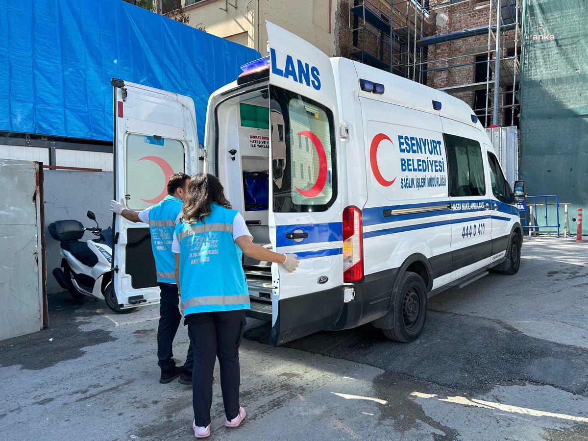 Esenyurt Belediyesi\'nden Evde Sağlık ve Hasta Nakil Ambulansı Hizmeti