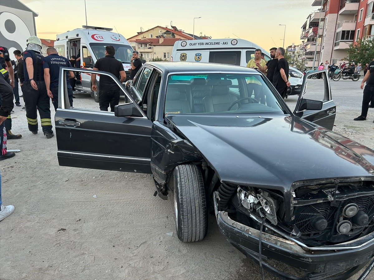 Isparta\'da Trafik Kazası: 5 Yaralı