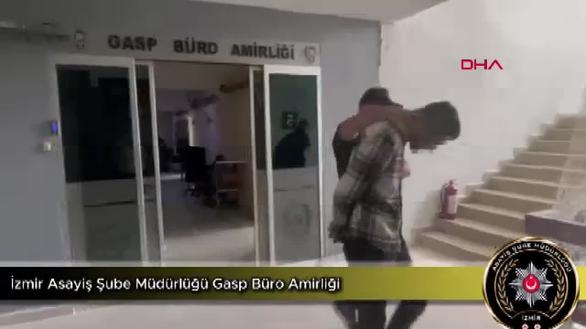 İzmir\'de Oto Galeriye Saldırı