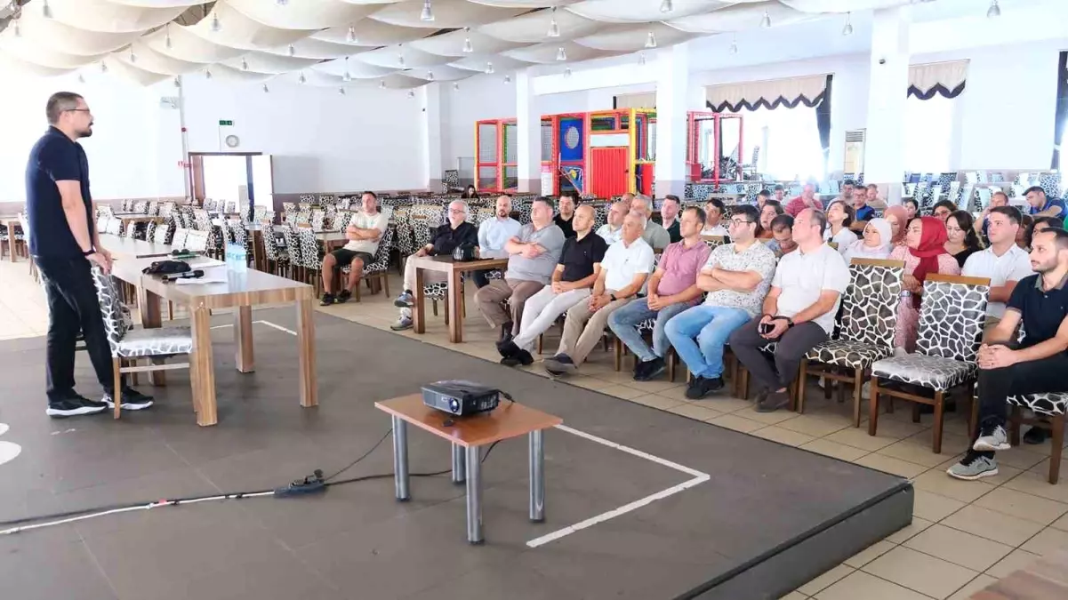 Kemer Belediyesi Personeline Afet Farkındalık Eğitimi Verildi