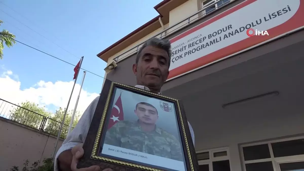 Şehit Babası Okulda Görev Yapıyor