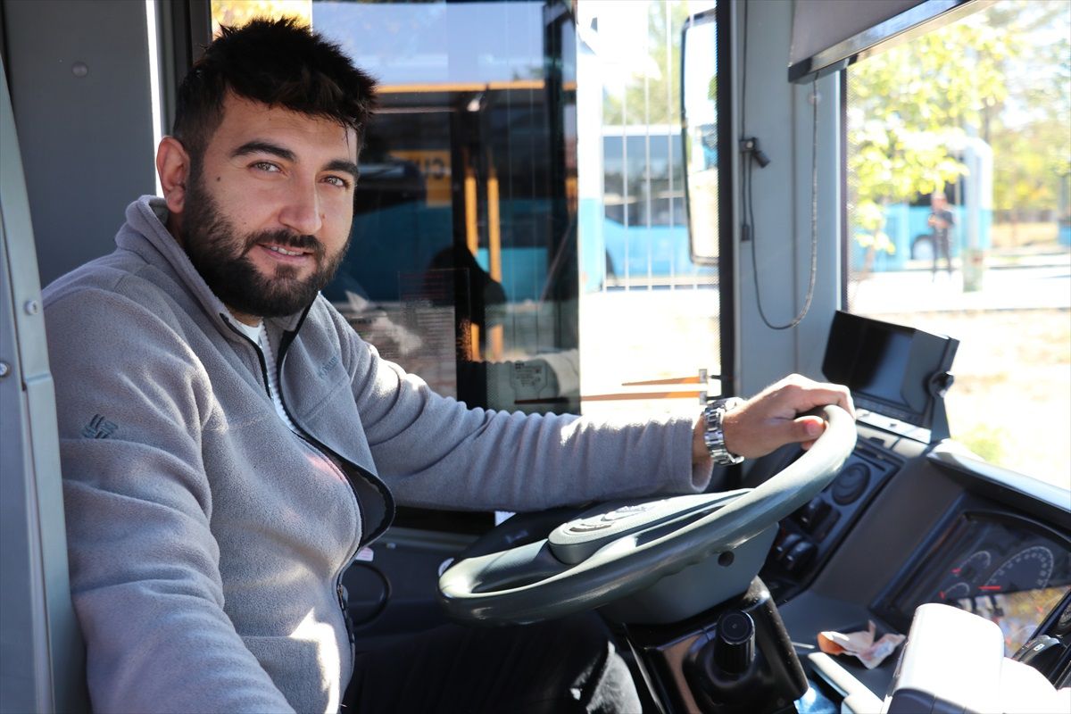 Şoförden Örnek Davranış: Yolcuyu Hastaneye Götürdü