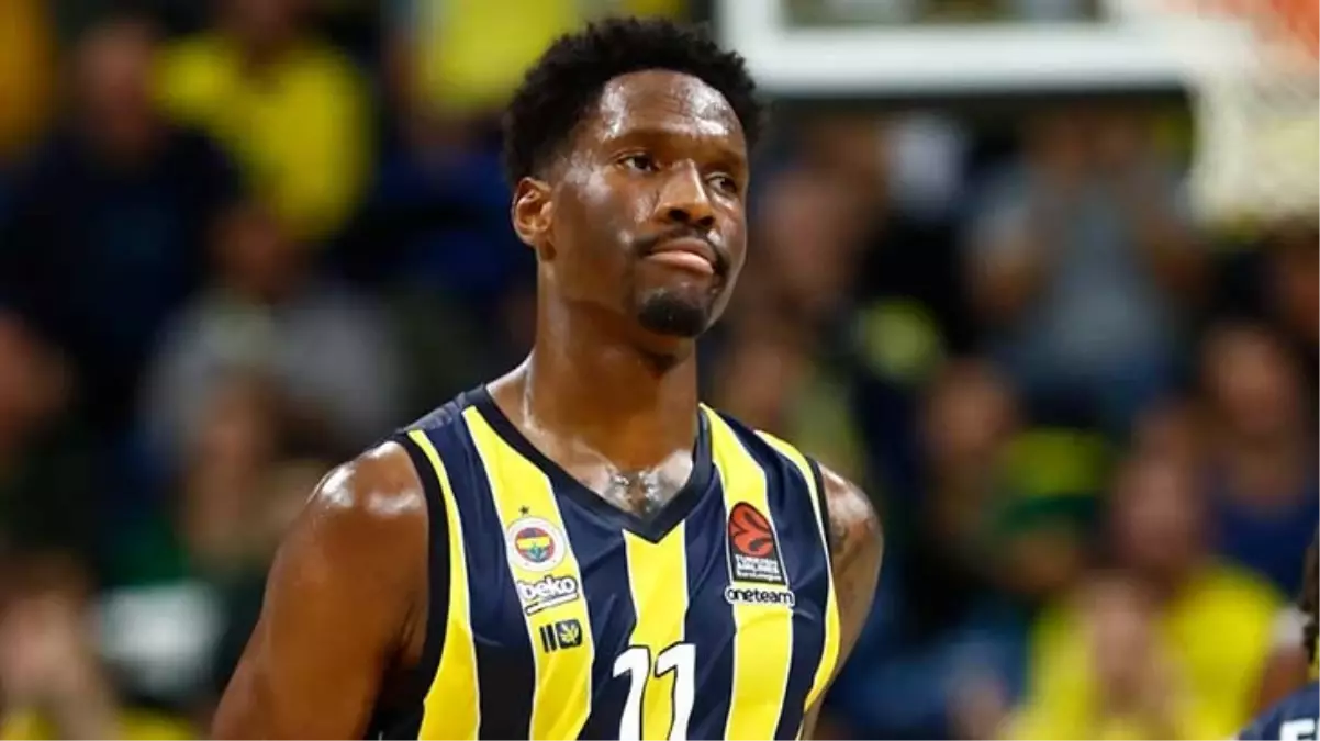 Sözde soykırım paylaşımı yapan Fenerbahçe\'nin basketbolcusu Hayes-Davis, özür metni yayınladı