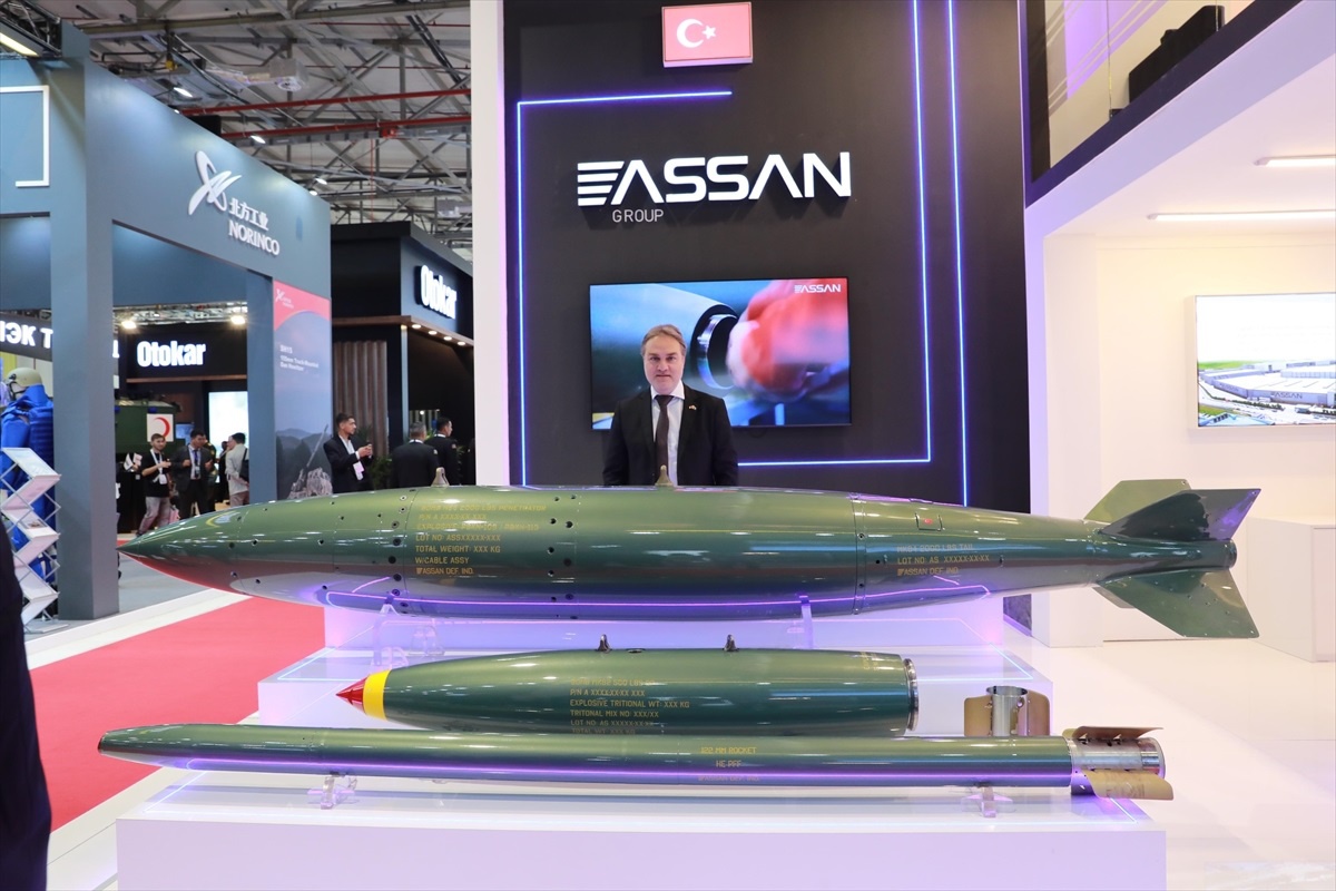 Azerbaycan\'a Uçak Bombası Tesisi Kuruluyor