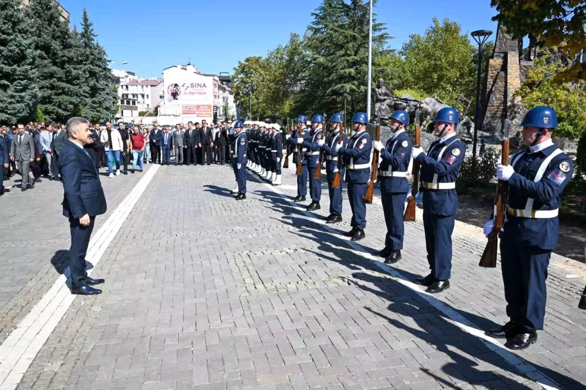 Vali Turan Ergün Uşak\'a Veda Etti