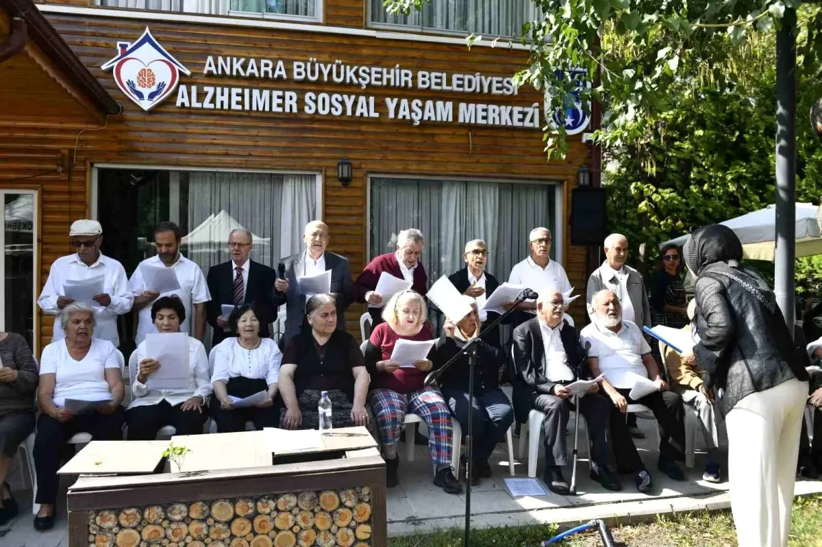 Ankara\'da Dünya Alzheimer Günü Etkinliği Düzenlendi