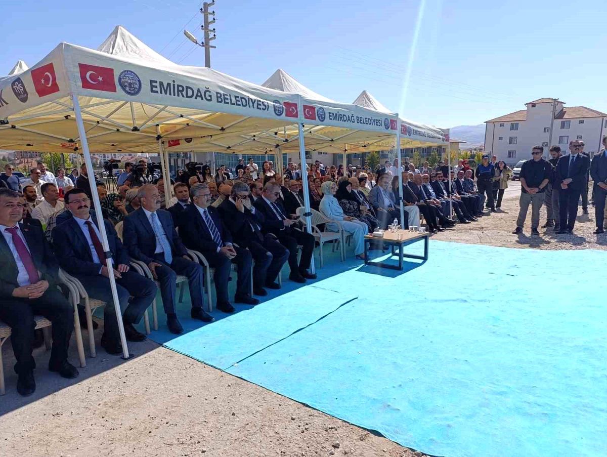 Çocuk Evleri Sitesinin Temeli Atıldı
