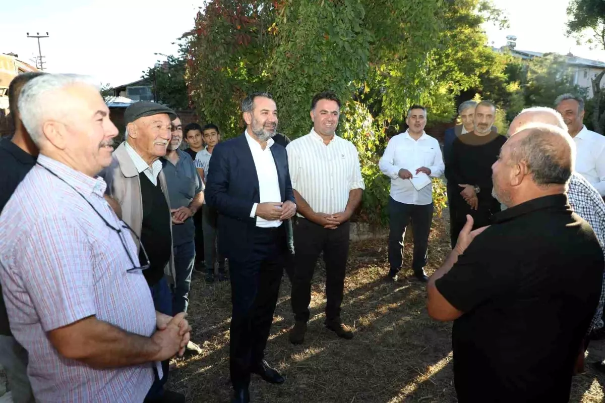 Elazığ Belediye Başkanı Şahin Şerifoğulları, Hankendi Mahallesi\'ni Ziyaret Ederek Vatandaşlarla Buluştu