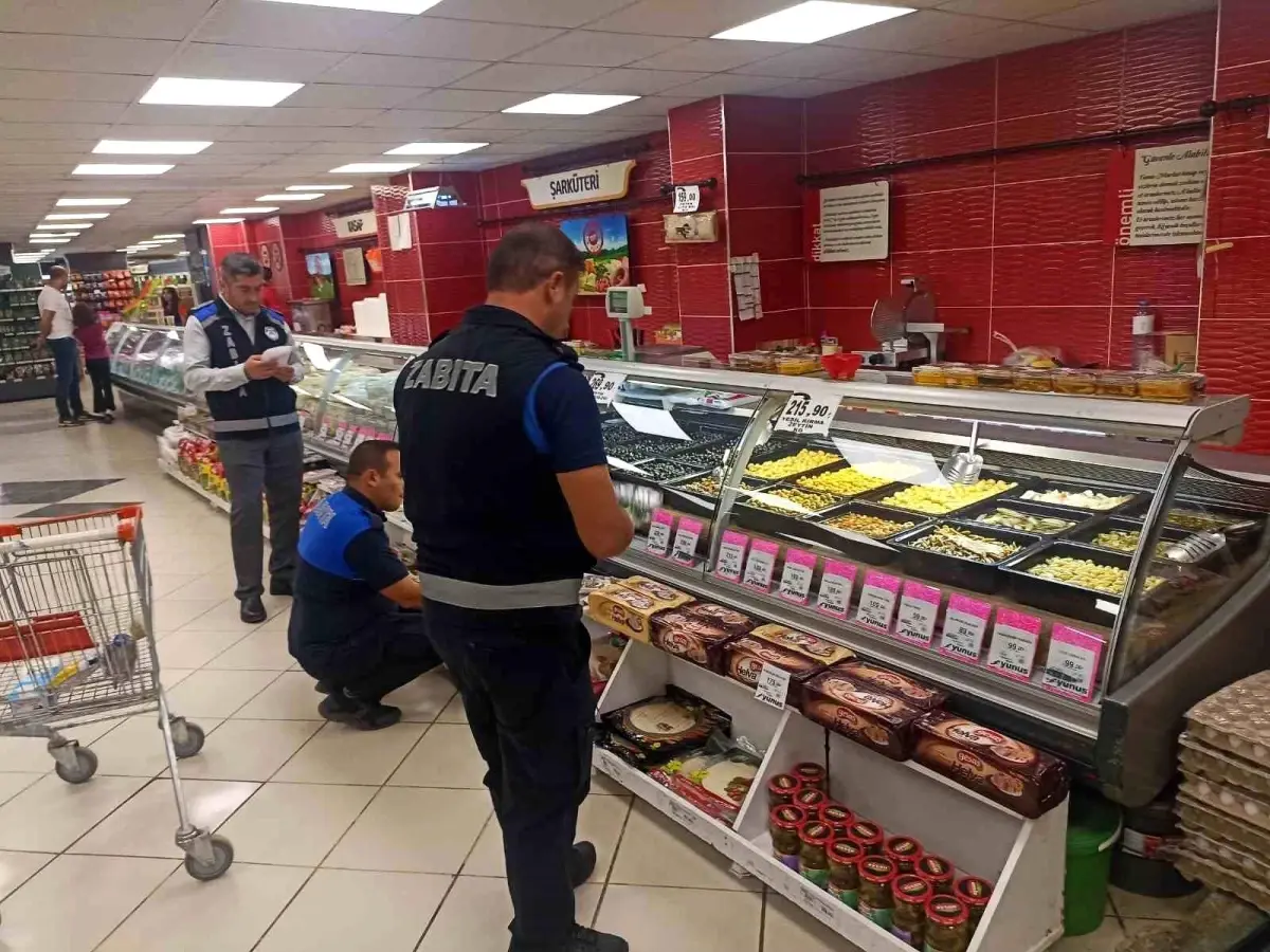 Çorum Belediyesi Zabıta Ekipleri 9 Marketi Denetledi, 53 Bin TL Ceza Kesildi