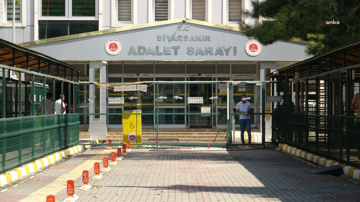 Yoldaş Apartmanı\'nın Müteahhidi Tutuklandı