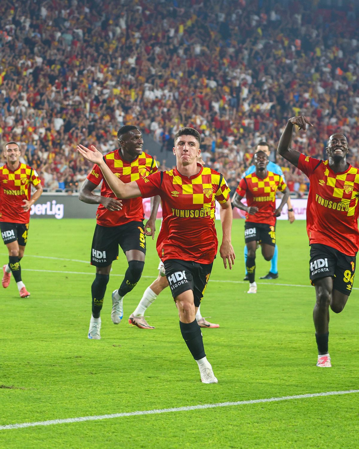 Göztepe, Samsunspor Deplasmanına Çıkıyor