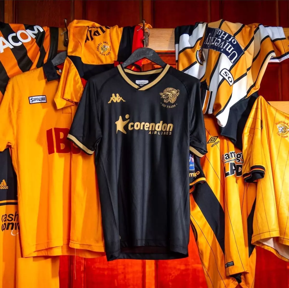 Hull City 120. Yıl Forma Tanıtımı