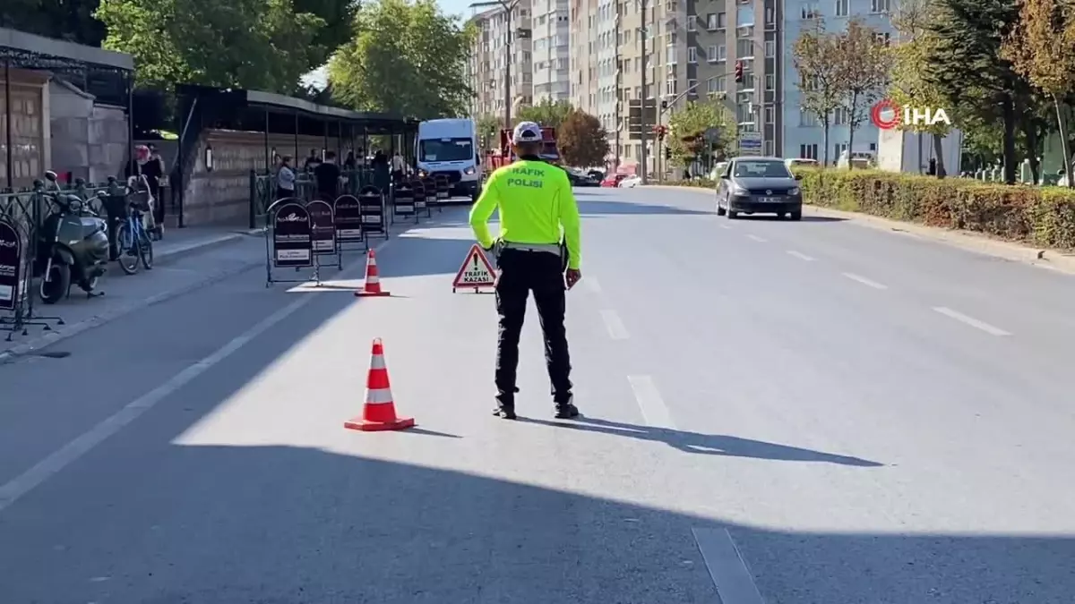 Kaskı Koluna Takan Sürücüye Ceza