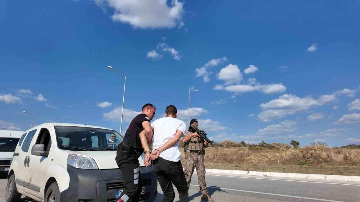 Kırklareli\'nde 11 Kaçak Göçmen Yakalandı