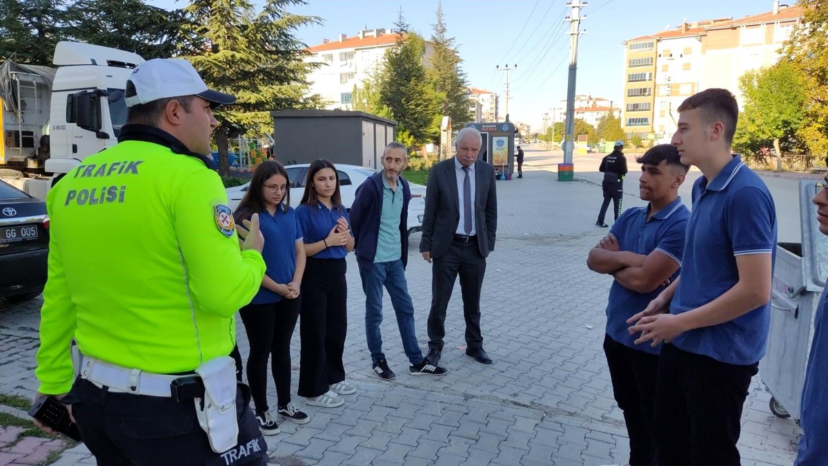 Kulu\'da Dronla Yaya Geçidi Denetimi