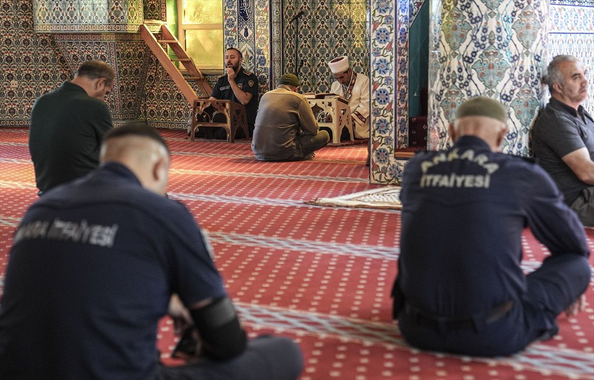 Şehit İtfaiyeciler İçin Mevlit Okutuldu