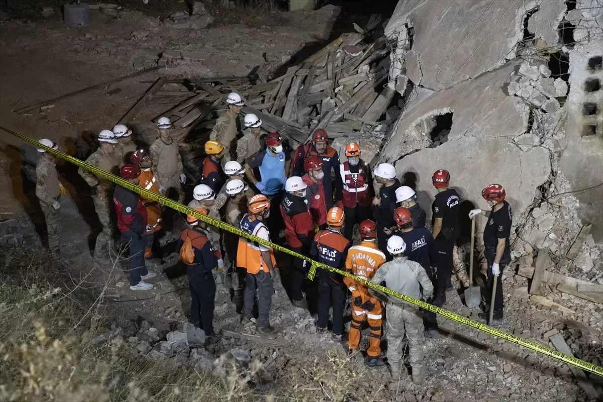 Tunceli\'de Deprem Tatbikatı