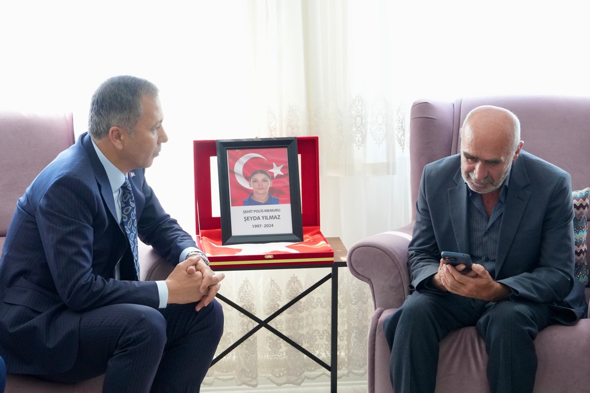 Cumhurbaşkanı Erdoğan\'dan Şehit Babasına Taziye