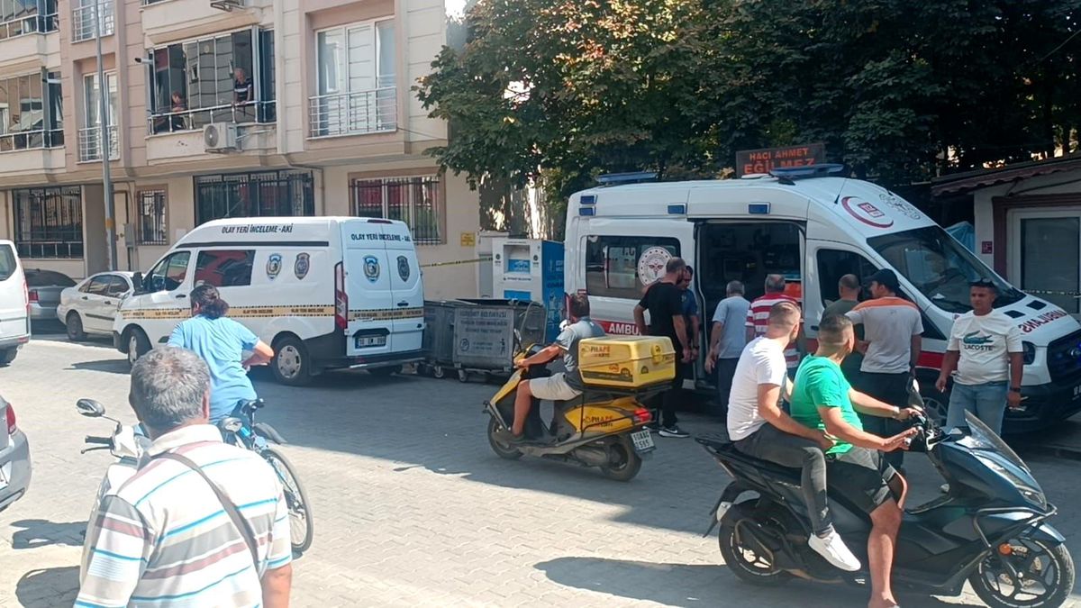 Edremit\'te Kadın Cami Bahçesinde Ölü Bulundu
