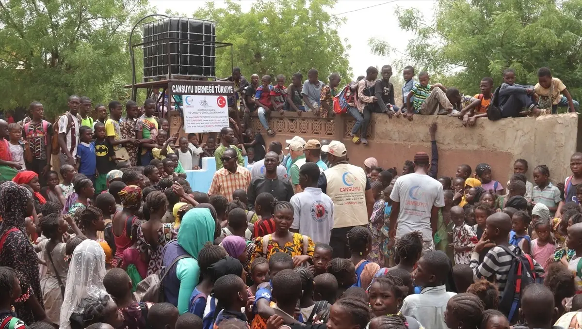 Cansuyu Derneği\'nden Su Kuyusu Projesi