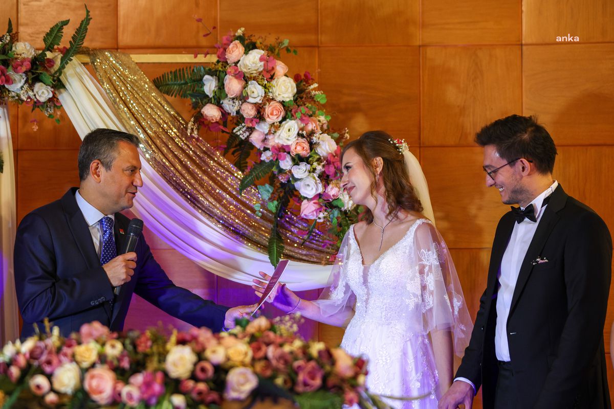 Özgür Özel Düğün Törenine Katıldı