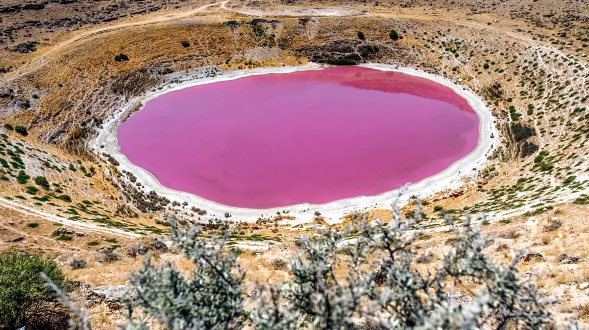 Meyil Obruk Gölü tamamen kurudu