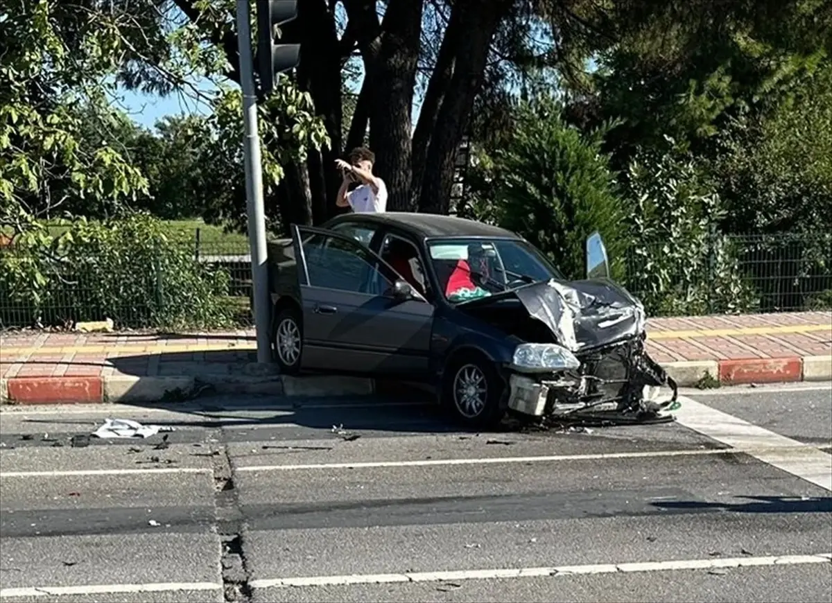 Samsun\'da Trafik Kazası: 5 Yaralı