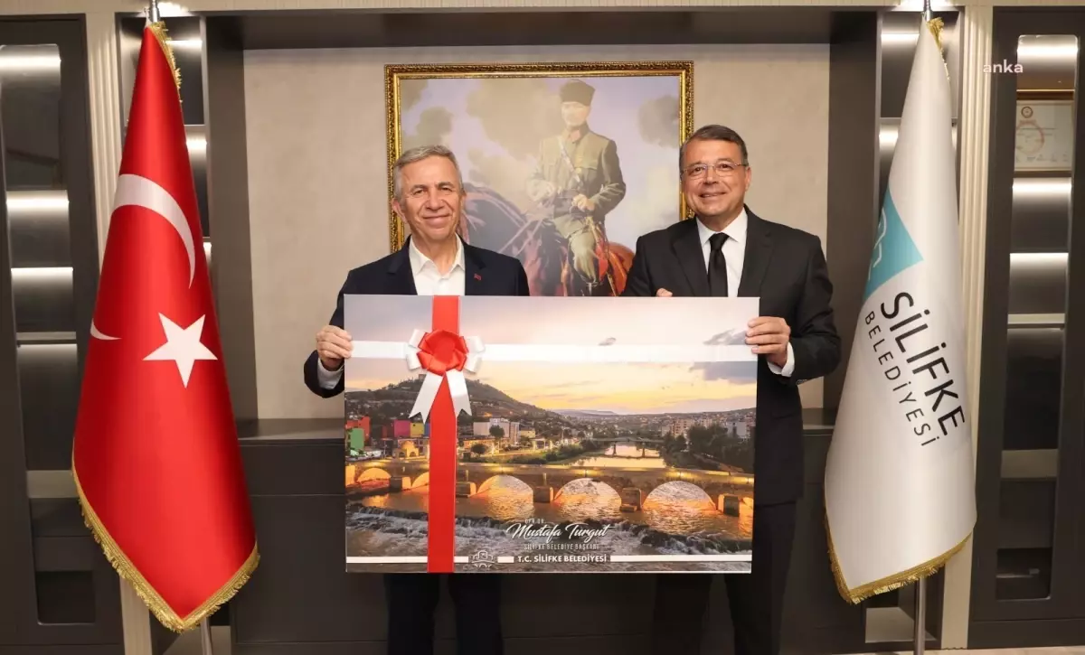 Mansur Yavaş, Silifke Belediye Başkanı Turgut\'u Ziyaret Etti