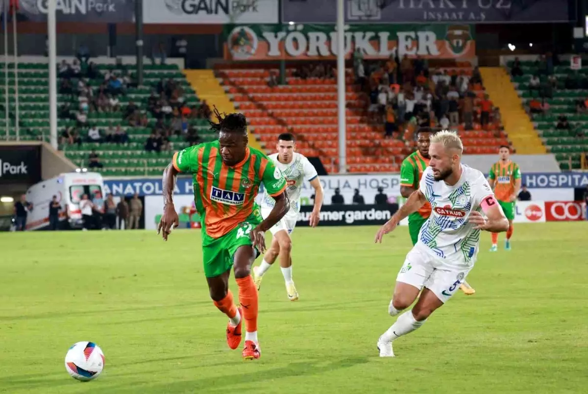 Alanyaspor 1-0 Rizespor: İlk Yarı Sonucu