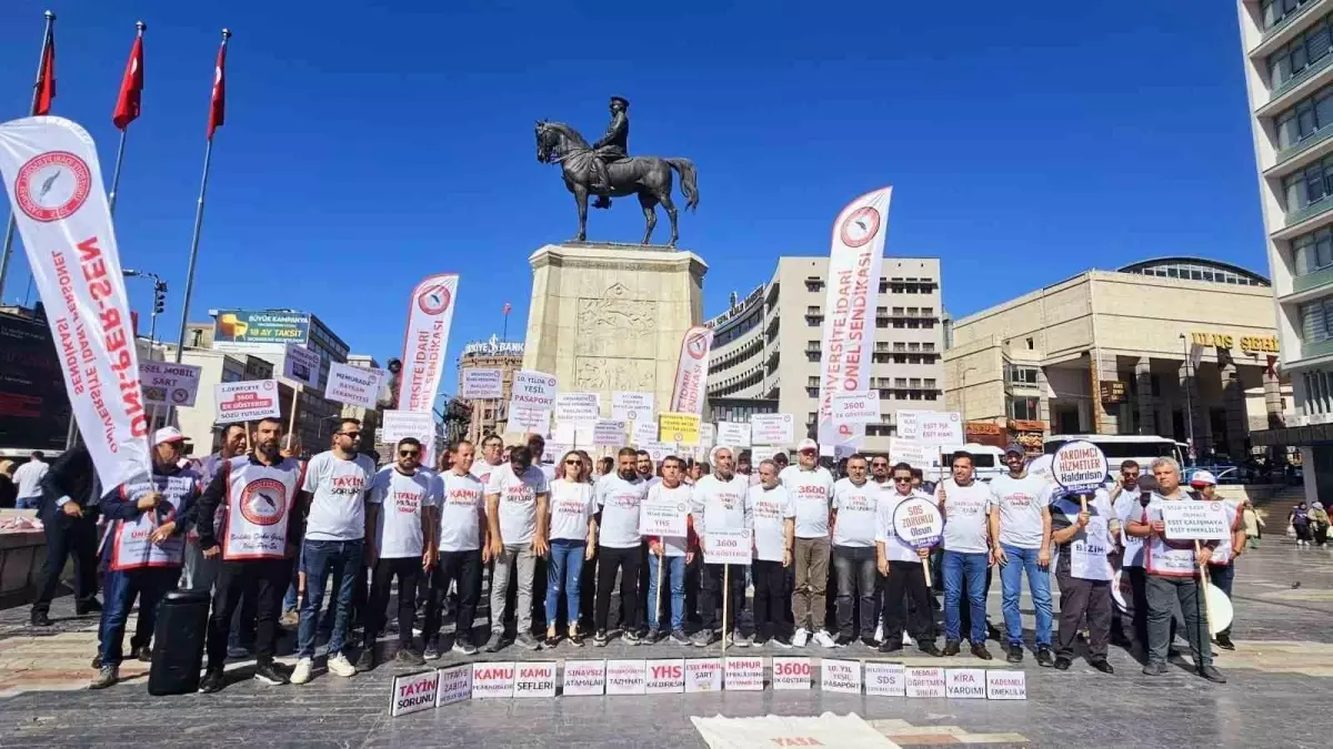 ÜNİPERSEN\'den YÖK Önünde Eylem