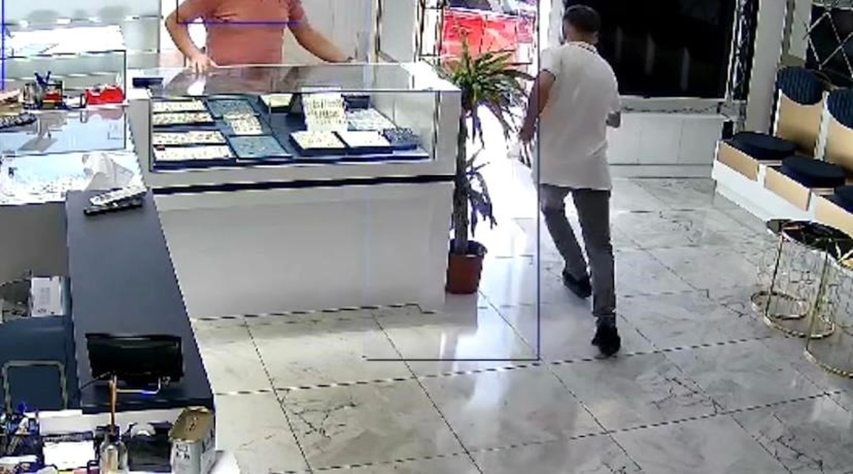 Kayseri\'de Hırsızlık Girişimi Kamerada