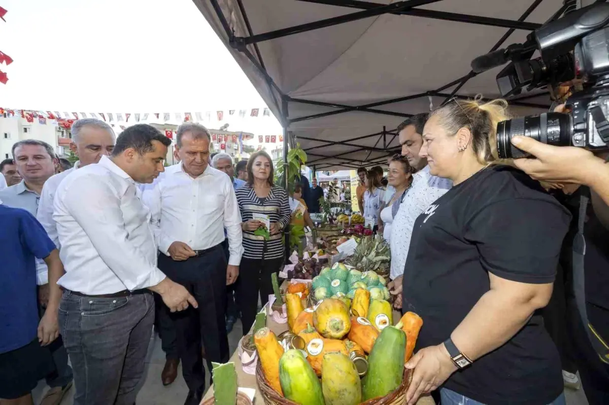 Tropikal Meyve Şenliği Mersin\'de Yapıldı